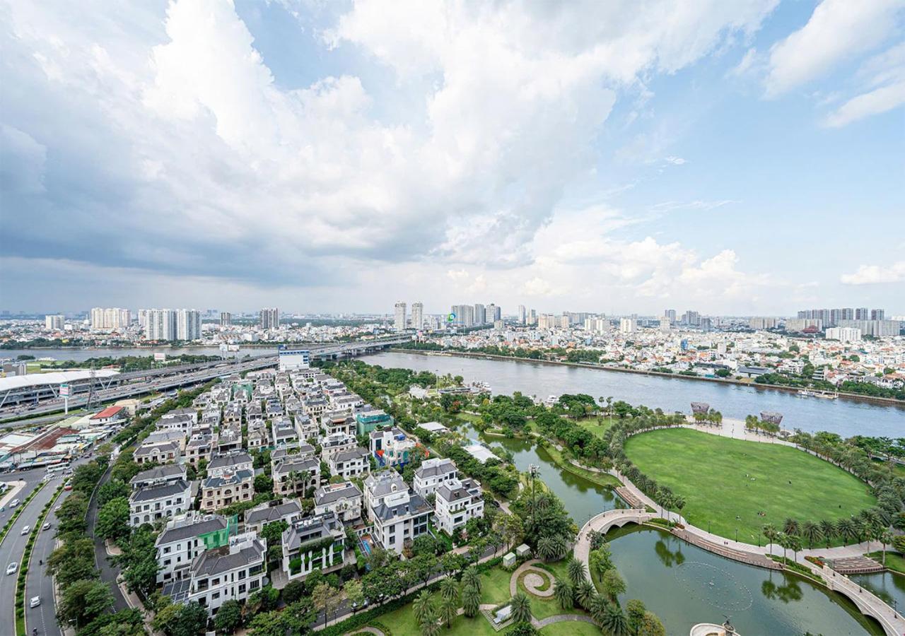 The Landmark Area - The Buildings Nearby Landmark 81 *