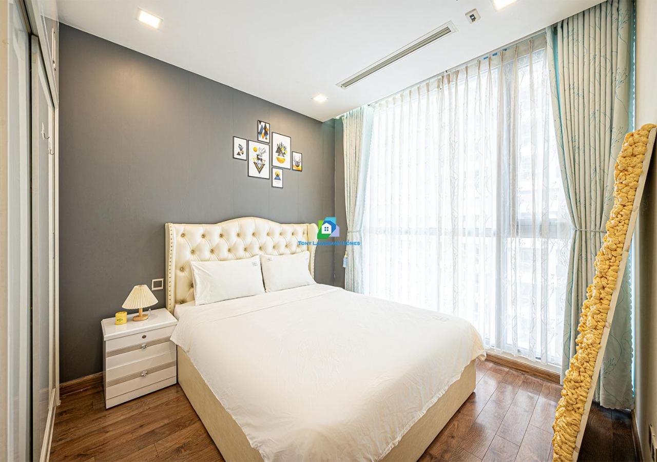 Căn hộ The Landmark Area - The Buildings Nearby Landmark 81